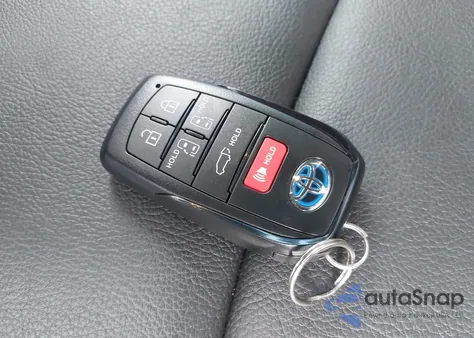 2025 Toyota Sienna Xse z USA, uszkodzony, nr VIN 5TDDRKEC5SS252980